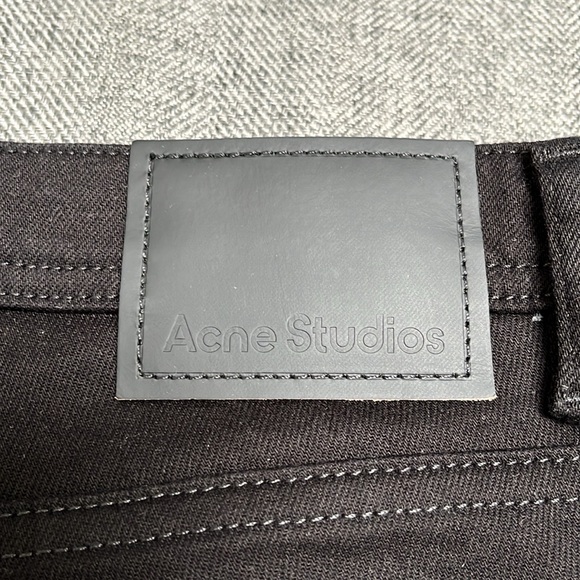 Acne Studios Peg Jeans in black - Picture 7 of 10